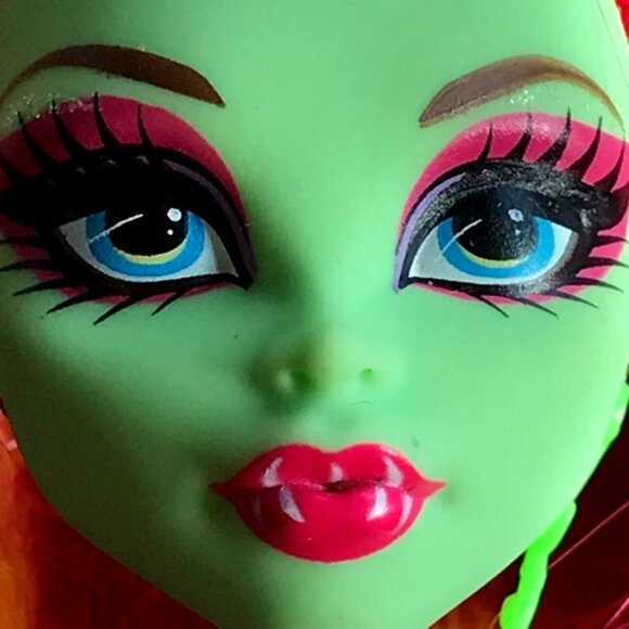 Monster High Doll Venus McFlytrap - Picture 8 of 15
